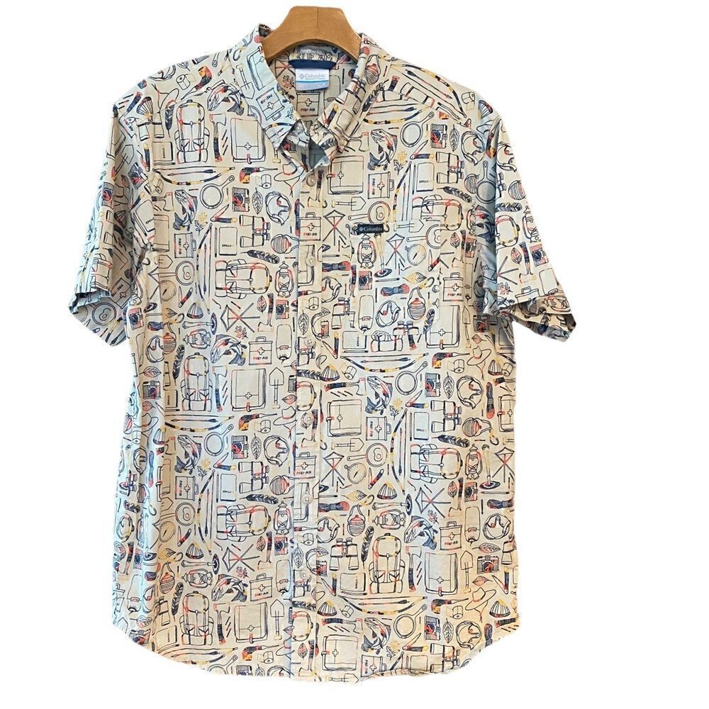 Columbia Men’s Sz M Beige Graphic Fishing Pattern Regular Fit Short Sleeve Shirt